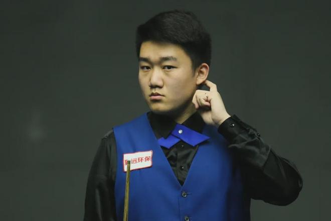 他不仅要应 他不仅要应